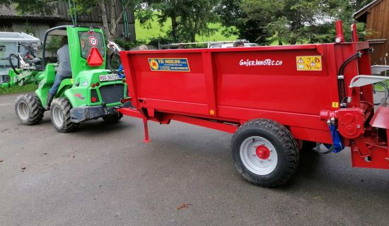 Épandeur de compost tiré image