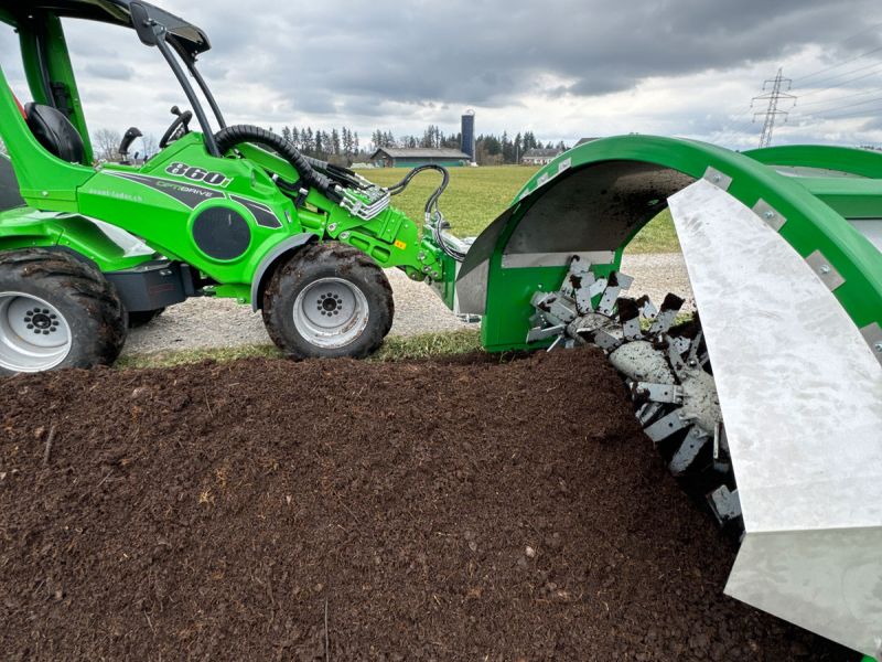 Compost turner TG 233 gallery image 4